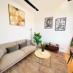 The Morais House アパート *